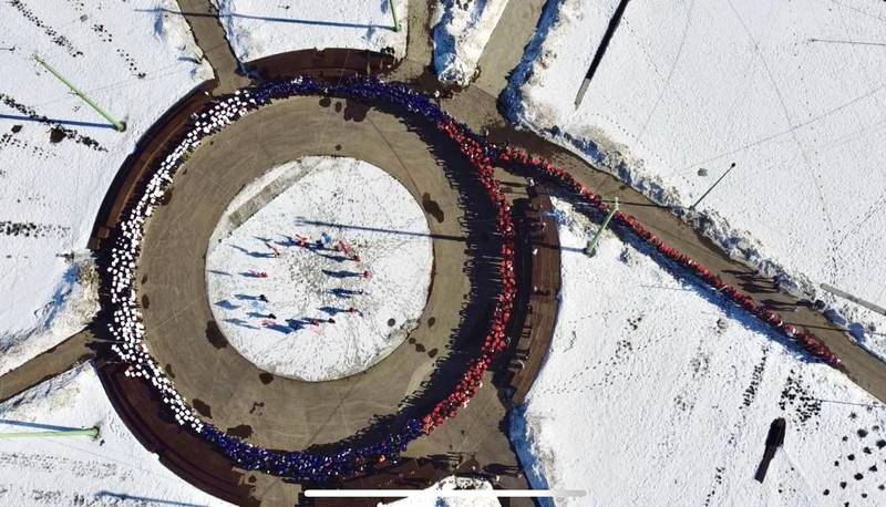 Патриотический флешмоб в честь воссоединения Крыма с Россией объединил 1 200 нижегородцев