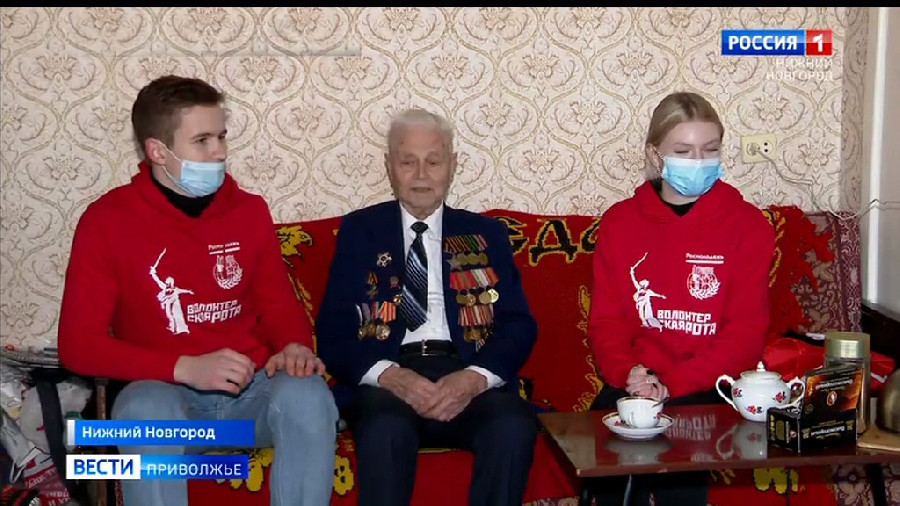 Волонтеры "Боевого Братства" поздравляют нижегородских ветеранов Великой Отечественной войны с наступающим Новым годом